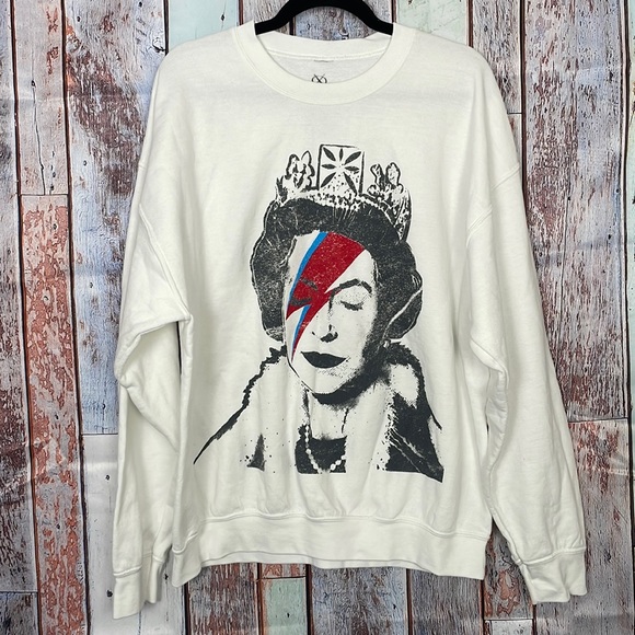 Tops - White Graphic Sweatshirt with Red and Blue Design